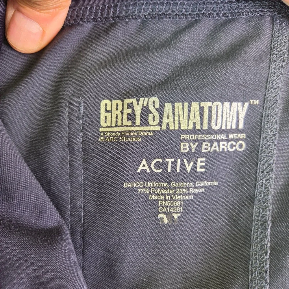 Greys Anatomy by Barco Womens Scrub Set Charcoal Gray V-Neck Top Pants Size MT